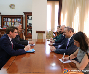 ԱԽ քարտուղար Արմեն Գրիգորյանն ընդունել է Մաթիաս Լյութենբերգին