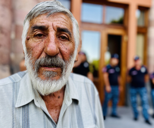 Relatives of Soldiers Killed/POW in 2020 Karabakh War Demand Meeting with Pashinyan 