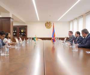 Պաշտպանության նախարարն ընդունել է Հնդկաստանի դեսպանին