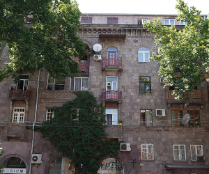 Ինքնակամ կառուցվող Երևան․ ձեղնահարկերը վերածվում են բնակարանների