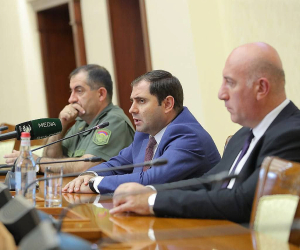 Սուրեն Պապիկյանը հանդիպել է բարձրագույն կրթական ծրագրերի շրջանավարտներին