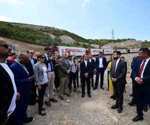 Օտարերկրյա դեսպաններն ու միջազգային կառույցների ներկայացուցիչներն այցելել են Հակարիի կամրջի շրջակայք