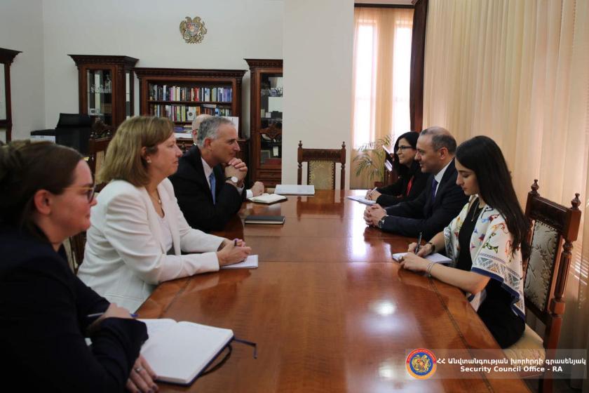 Armenian Security Council Head, Minsk Group U.S. Co-Chair Discuss Karabakh