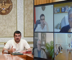 Օքամփոն իր զեկույցը ներկայացրել է Արայիկ Հարությունյանին՝ եզրակացնելով, որ Արցախի ժողովուրդը ենթարկվում է ցեղասպանության
