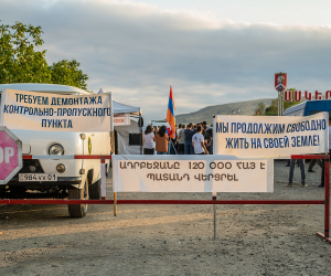 Armenians Block Road to Prevent Azerbaijani Trucks from Entering Artsakh