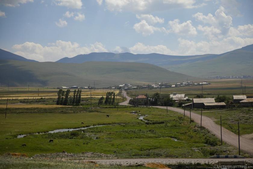 Подразделения ВС Азербайджана открыли огонь на участке Верин Шоржа