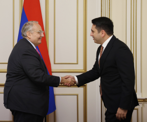 Armenian Parliament Speaker, French Official Discuss Karabakh Crisis