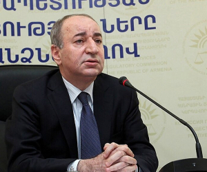 Դատախազությունը ՀԾՀ նախկին նախագահ Ռոբերտ Նազարյանից պահանջում է բռնագանձել 8 անշարժ գույք և 1 մլրդ դրամ