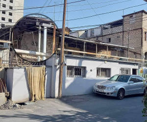 38 ընտրող՝ նույն հասցեում