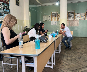 «Հանրապետություն» կուսակցության վստահված անձը ընտրատեղամասում քարոզչություն էր անում