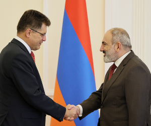 Փաշինյանն ընդունել է Եվրոպական միության ճգնաժամային կառավարման հարցերով հանձնակատարին