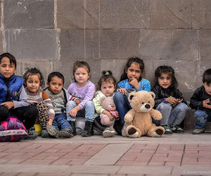 Нубар Афеян и его семейный фонд выделят $2 млн на поддержку вынужденных переселенцев из Арцаха 