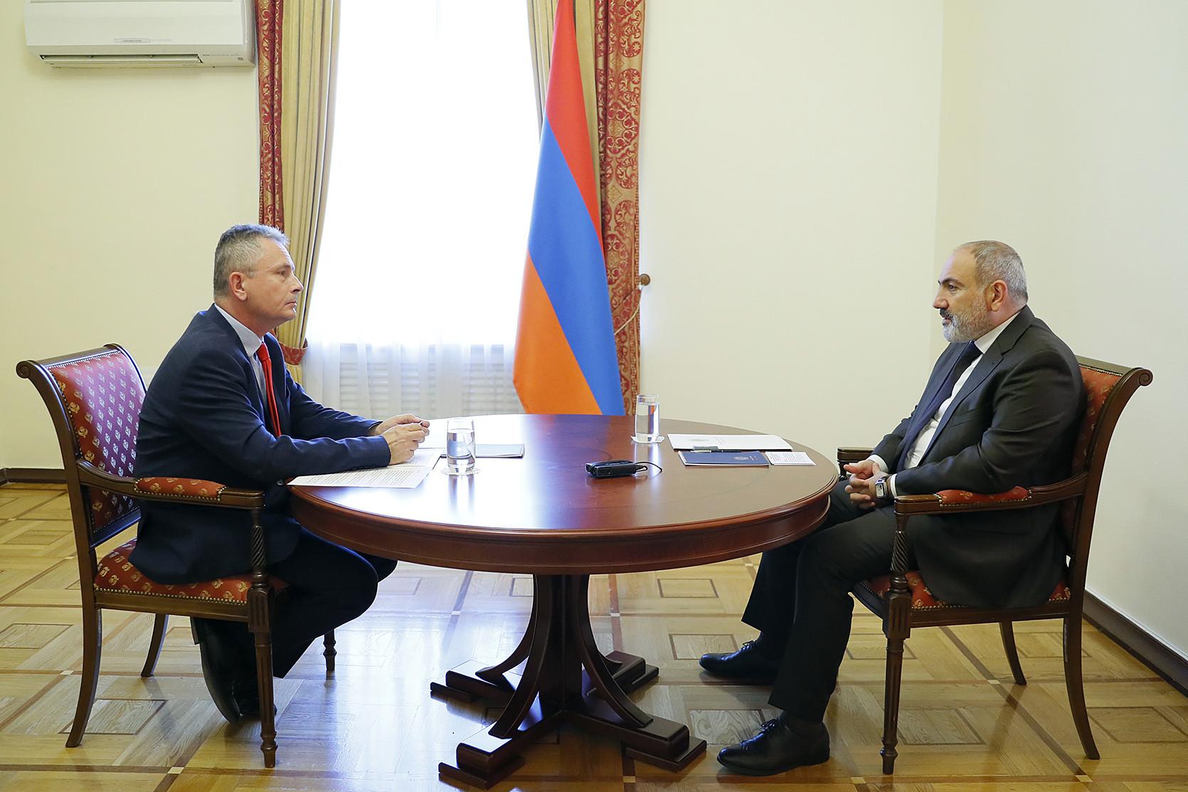 Премьер-министр Пашинян принял новоназначенного посла Польши в Армении
