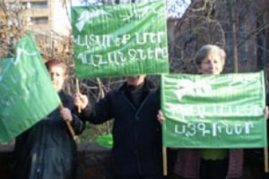 Dalma Gardens Evictees Take Protest to President