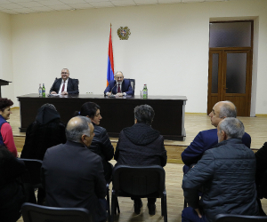 Նիկոլ Փաշինյանը հանդիպել է օրերս Հայաստան վերադարձած շիրակցի գերիների հարազատներին