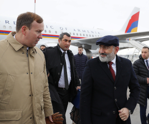Pashinyan in Russia for EEU Supreme Council Session