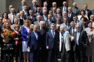 Պարգեւներ` Հանրապետության տոնի առթիվ