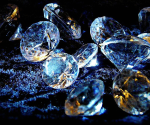 EU Sanctions World’s Largest Diamond Producer, Russian Alrosa