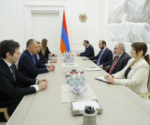 Pashinyan, Greek Foreign Minster Discuss Greater Cooperation Prsopects