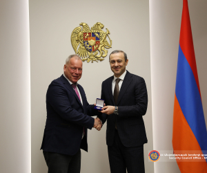 Armenian Security Chief, EU Mission Head Discuss Staff Increase