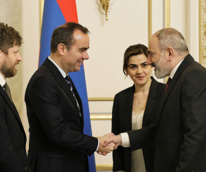 Yerevan: Pashinyan, French Defense Minister Meet