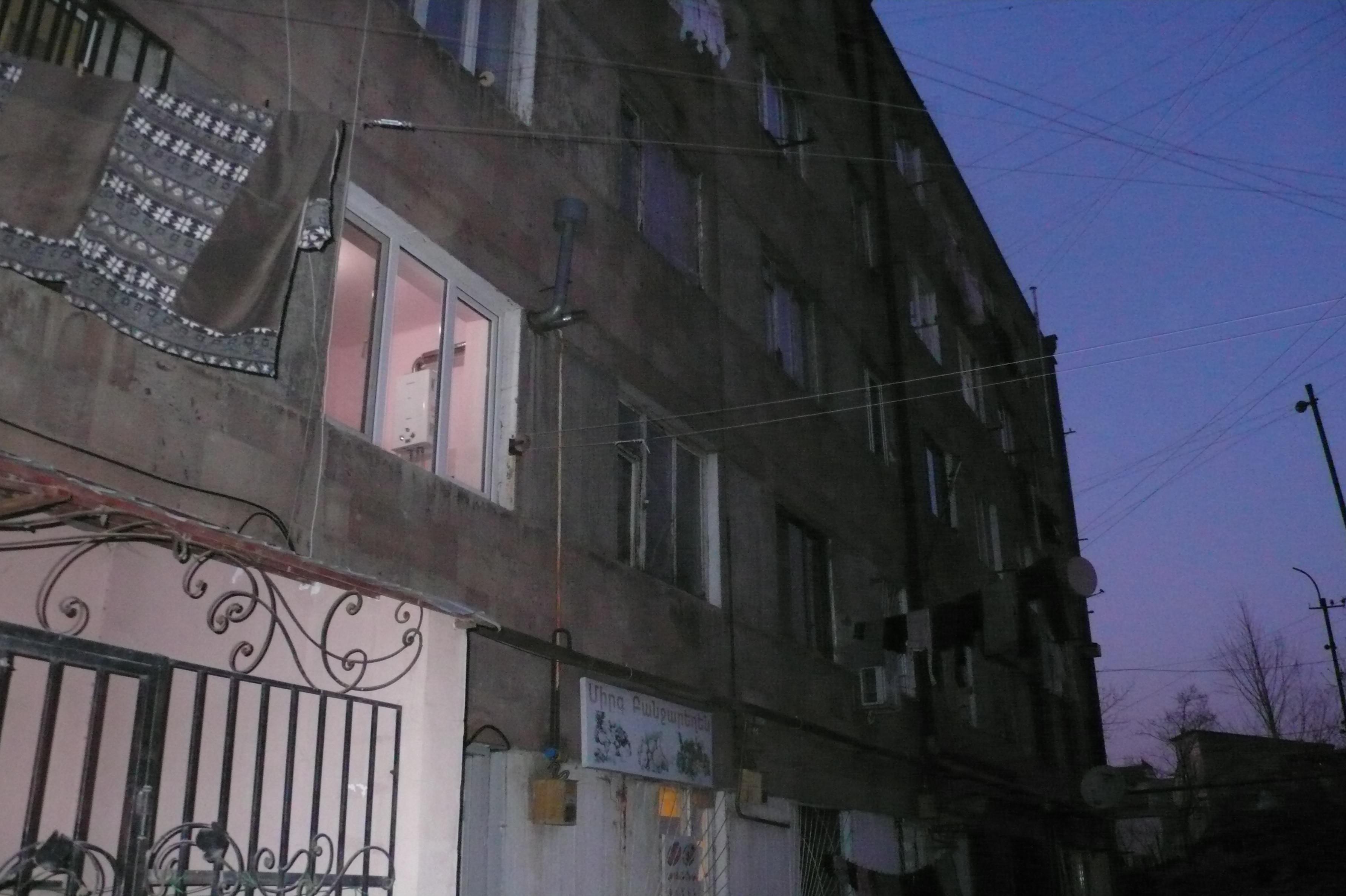 Քովիդի և պատերազմի պատճառով Երևանում փախստականներից շատերը զրկվել են բնակարան գնելու հնարավորությունից