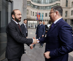 Արարատ Միրզոյանը հանդիպել է Ղազախստանի ԱԳ նախարարի հետ