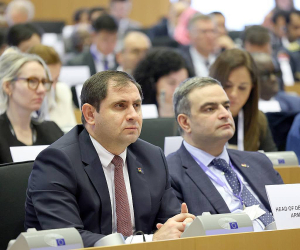 Armenian Defense Minister Attends EU Security Forum