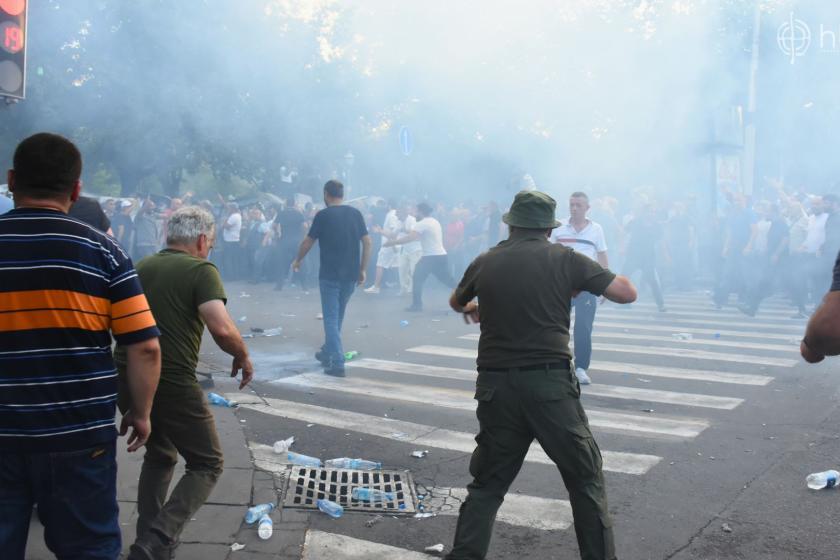 Yerevan: Citizens, Police Injured in Wednesday’s Clashes