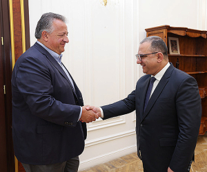 Armenian Deputy PM, Afeyan Meet in Yerevan