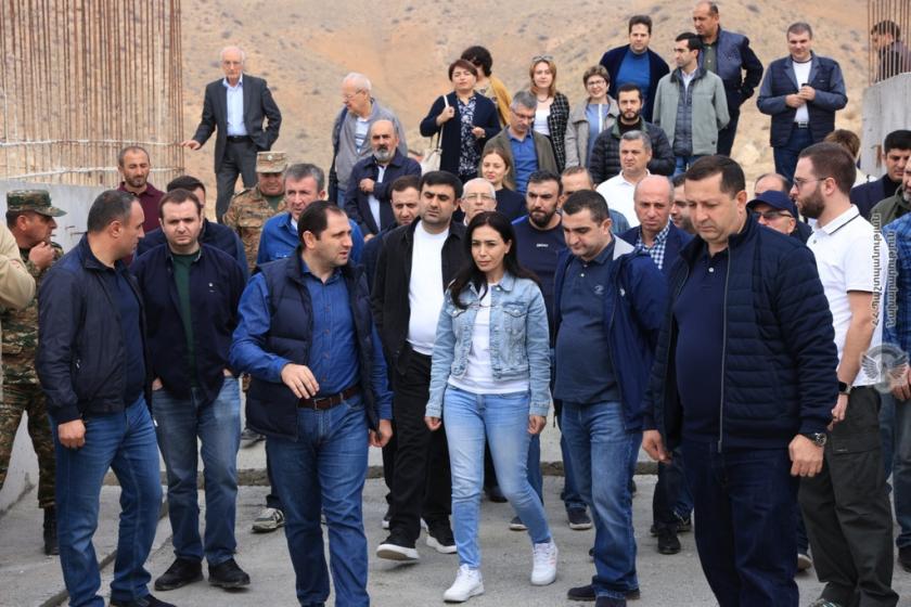 Պաշտպանության նախարարի ուղեկցությամբ ԵՊՀ պատվիրակությունն այցելել է սահմանագոտի