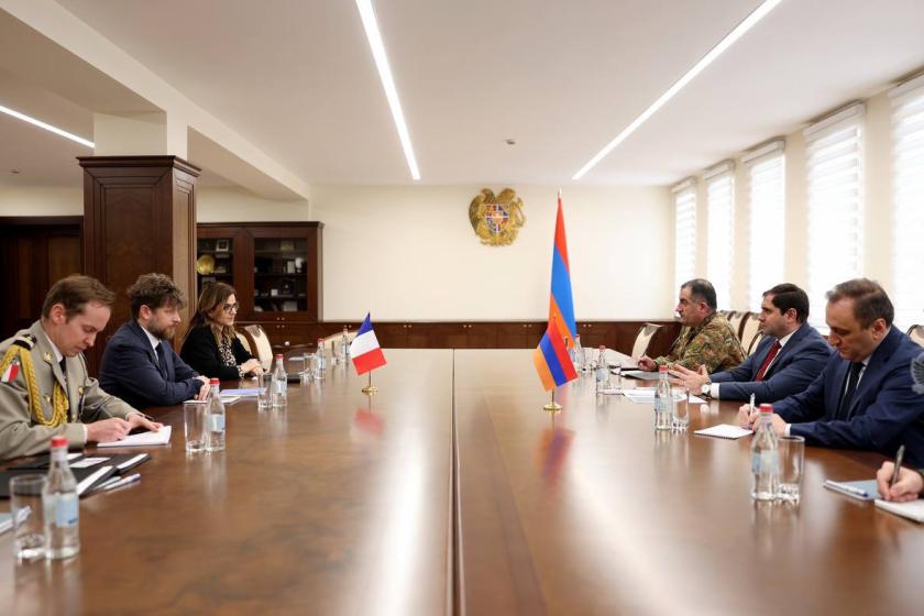 Սուրեն Պապիկյանն ընդունել է ՀՀ-ում Ֆրանսիայի Հանրապետության դեսպանին