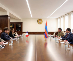 Սուրեն Պապիկյանն ընդունել է ՀՀ-ում Ֆրանսիայի Հանրապետության դեսպանին
