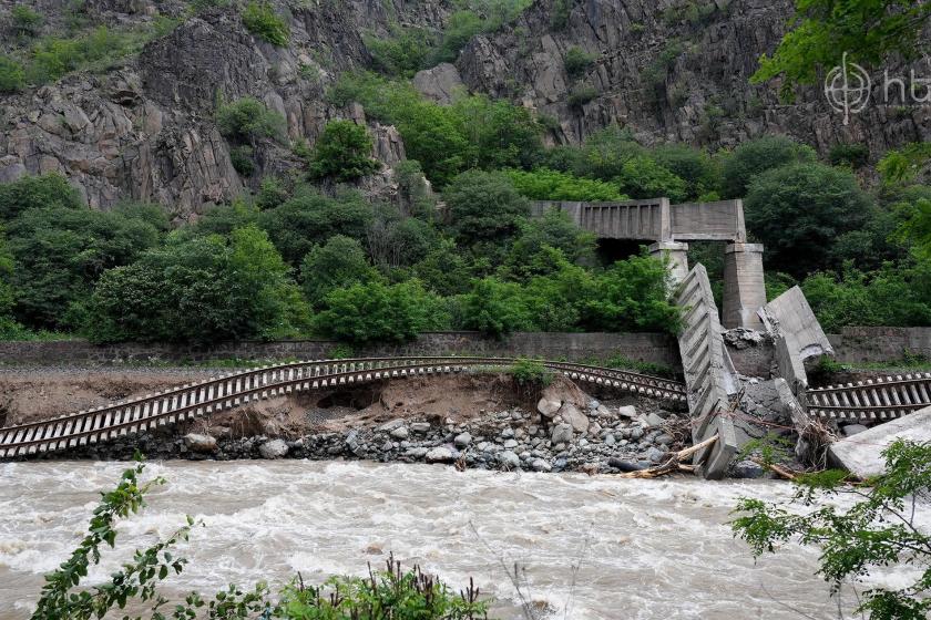 Ավտոմեքենան ընկել է Դեբեդ գետը