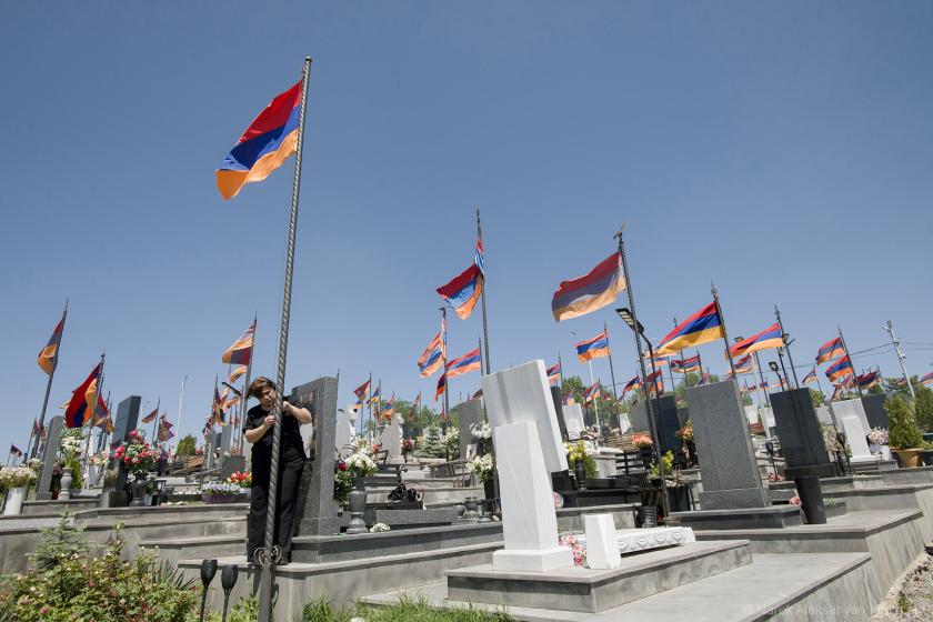 Մայիսի 9-ը Եռաբլուրում (լուսանկարներ)