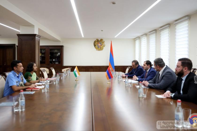Armenian Defense Minister, Indian Ambassador Discuss Defense Cooperation