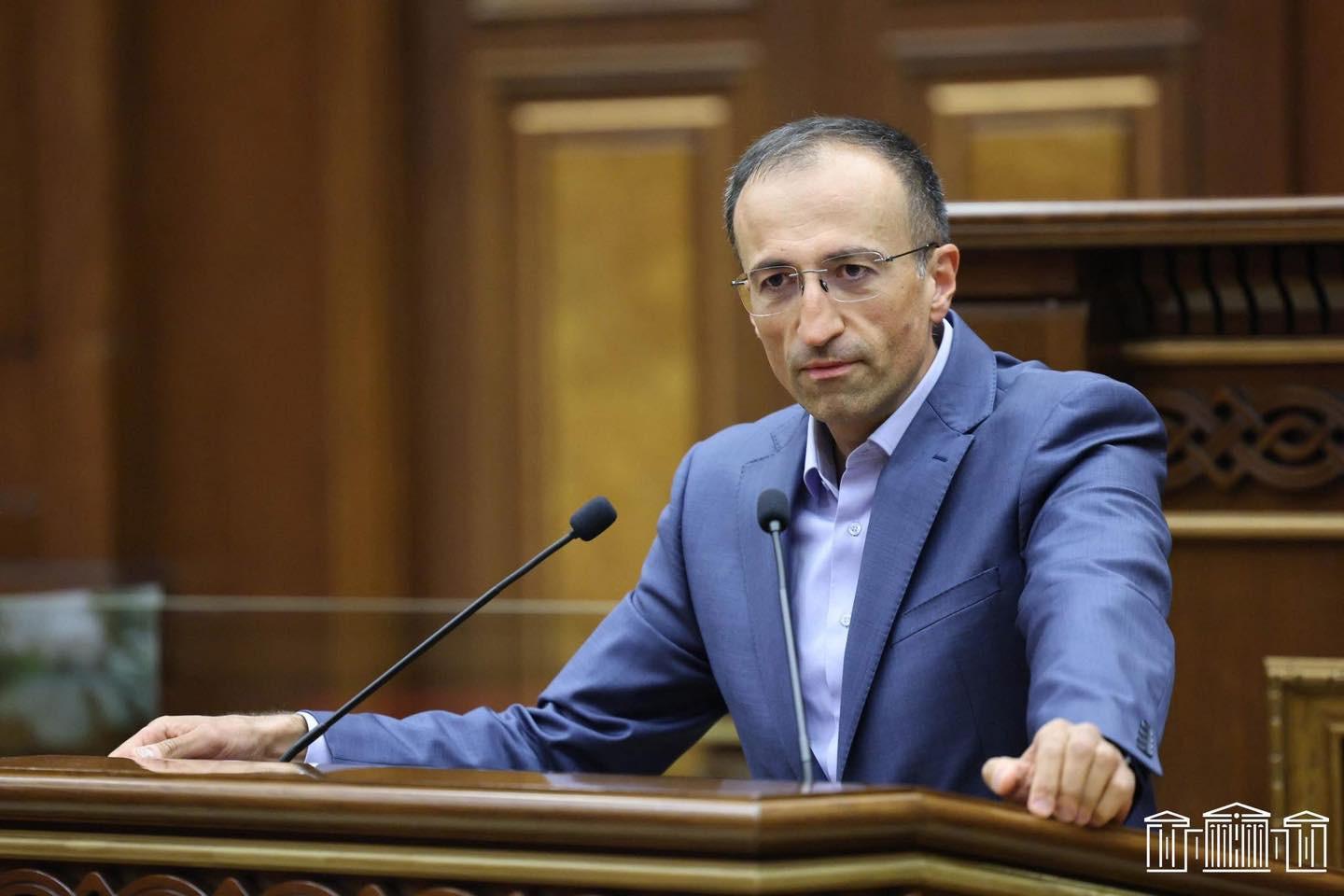 Արսեն Թորոսյանը՝ աշխատանքի և սոցիալական հարցերի նոր նախարար