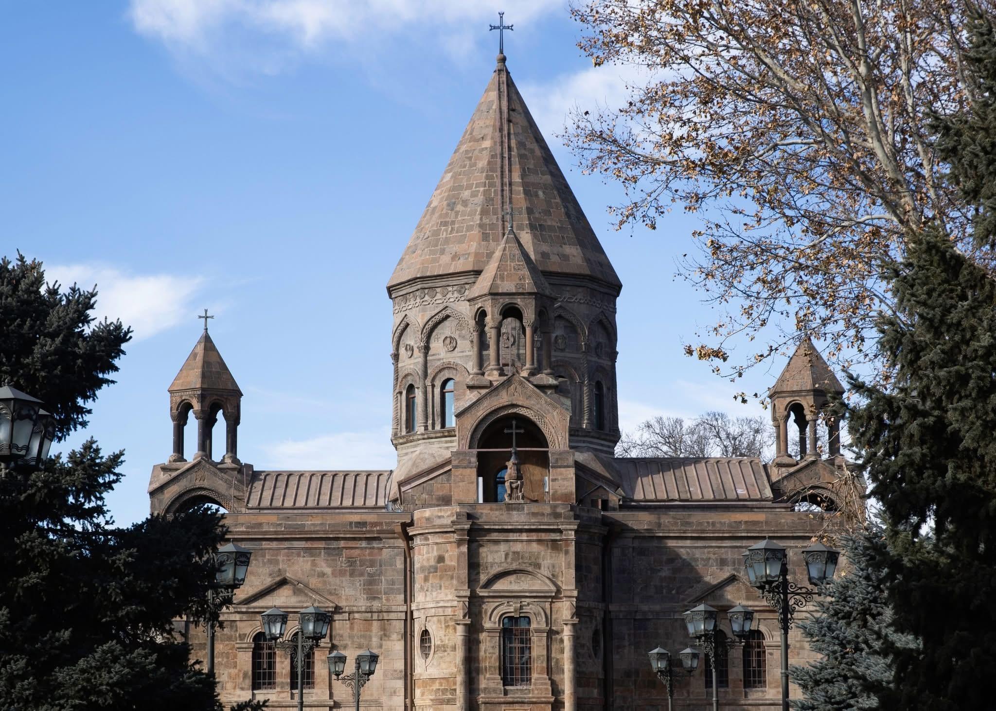Armenia: Civil Society Reps Tell Government to Keep "Hands Off" Church, to Respect Constitution