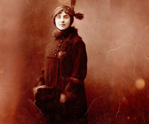 Հայկական Մելպոմենայի տաճարի չքնաղագույն և արևահամ դիցուհին. Արուս Ոսկանեան (մաս 2)