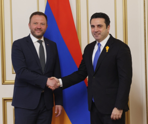 Ալեն Սիմոնյանը հանդիպել է Էստոնիայի ԱԳ նախարար Մարգուս Ցահքնայի հետ