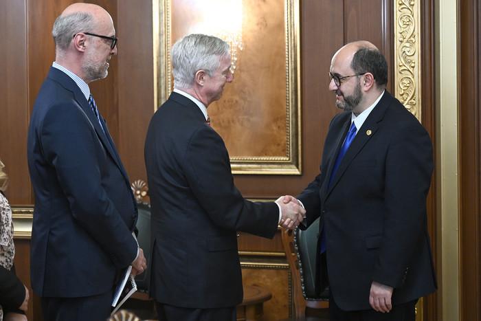 Վարչապետի աշխատակազմի ղեկավար Արայիկ Հարությունյանը հանդիպել է Ընտրական համակարգերի միջազգային հիմնադրամի նախագահի հետ
