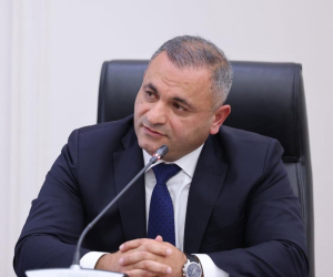 Ահարոն Սահակյանն ազատվել է Կոտայքի մարզպետի պաշտոնից. նա խորհրդարան կգնա