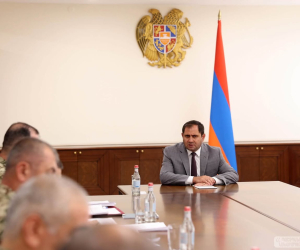Սուրեն Պապիկյանը խորհրդակցություն է անցկացրել զինված ուժերում սպայական, ենթասպայական և սերժանտական կազմերի համալրման վերաբերյալ
