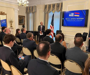ՀՀ ԱԳ նախարարի տեղակալը հանդիպել է ԱՄՆ ուղեղային կենտրոնների ներկայացուցիչների հետ