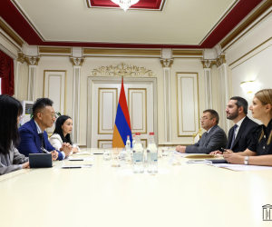 Ռուբեն Ռուբինյանն ընդունել է ՀՀ-ում Չինաստանի դեսպան Սինվեյ Լիին