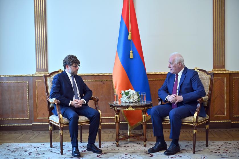 Վահագն Խաչատուրյանն ընդունել է Հայաստանում Ֆրանսիայի դեսպան Օլիվիե Դըկոտինյիին