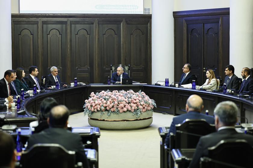 Կառավարությունը նախատեսում է վերանայել պետական ծառայողների վարձատրության համակարգը