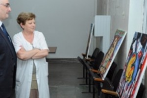 Գեղանկարներ` նարկոլոգիական եւ արյունաբանական կենտրոններին