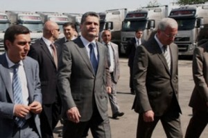 Armenian PM Visits Cargo Company Headquarters