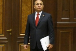 Начинается